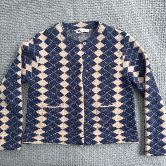 Zara Navy and Beige Argyle Knit - Picture 3 of 4